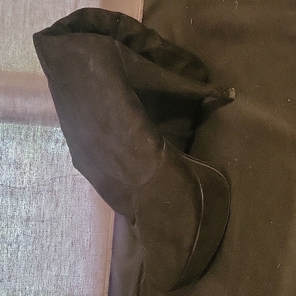 Black knee high heel boots - Picture 2 of 5